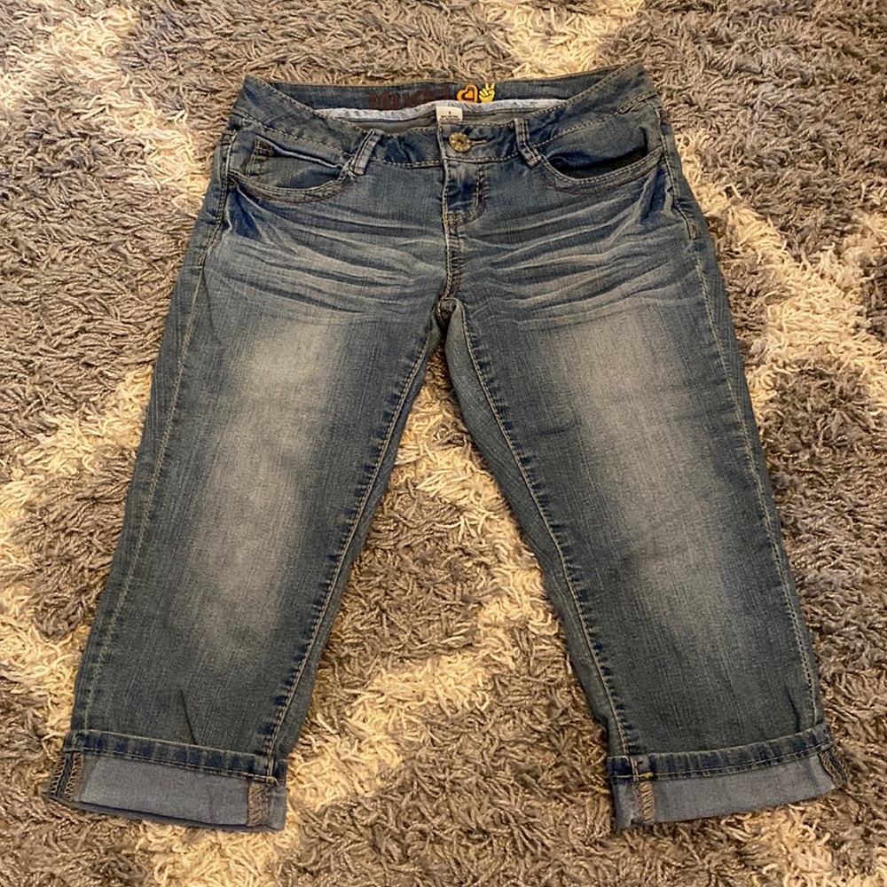 Mudd juniors capris size 1